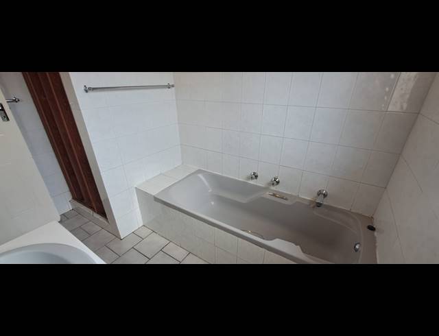 3 BEDROOM TOWNHOUSE FOR SALE IN BRACKENDOWNS